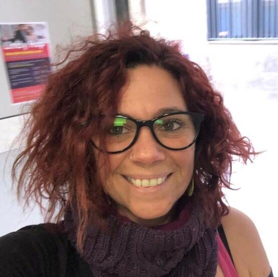 Cristina, psicóloga con enfoque integrativo, terapia Gestalt y trabajo corporal en Barcelona